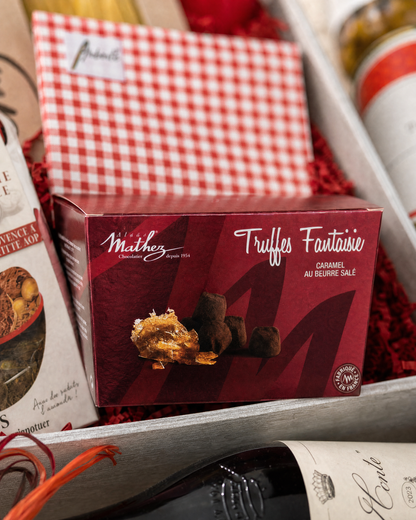 Mathez Truffes Fantaisie Caramel Schokoladentrüffel im Geschenkkorb Candle Light Dinner