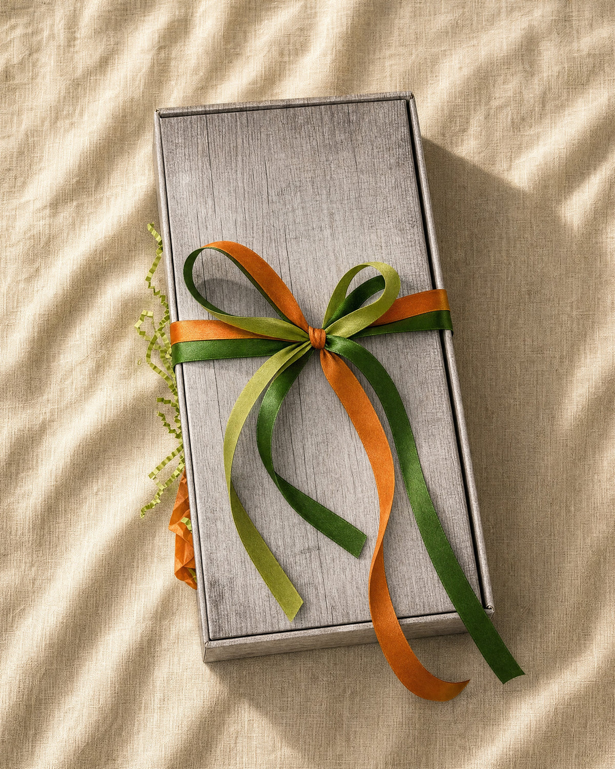 Gourmet Geschenk Marillentraum – Geschenkkorb verpackt mit Schleife