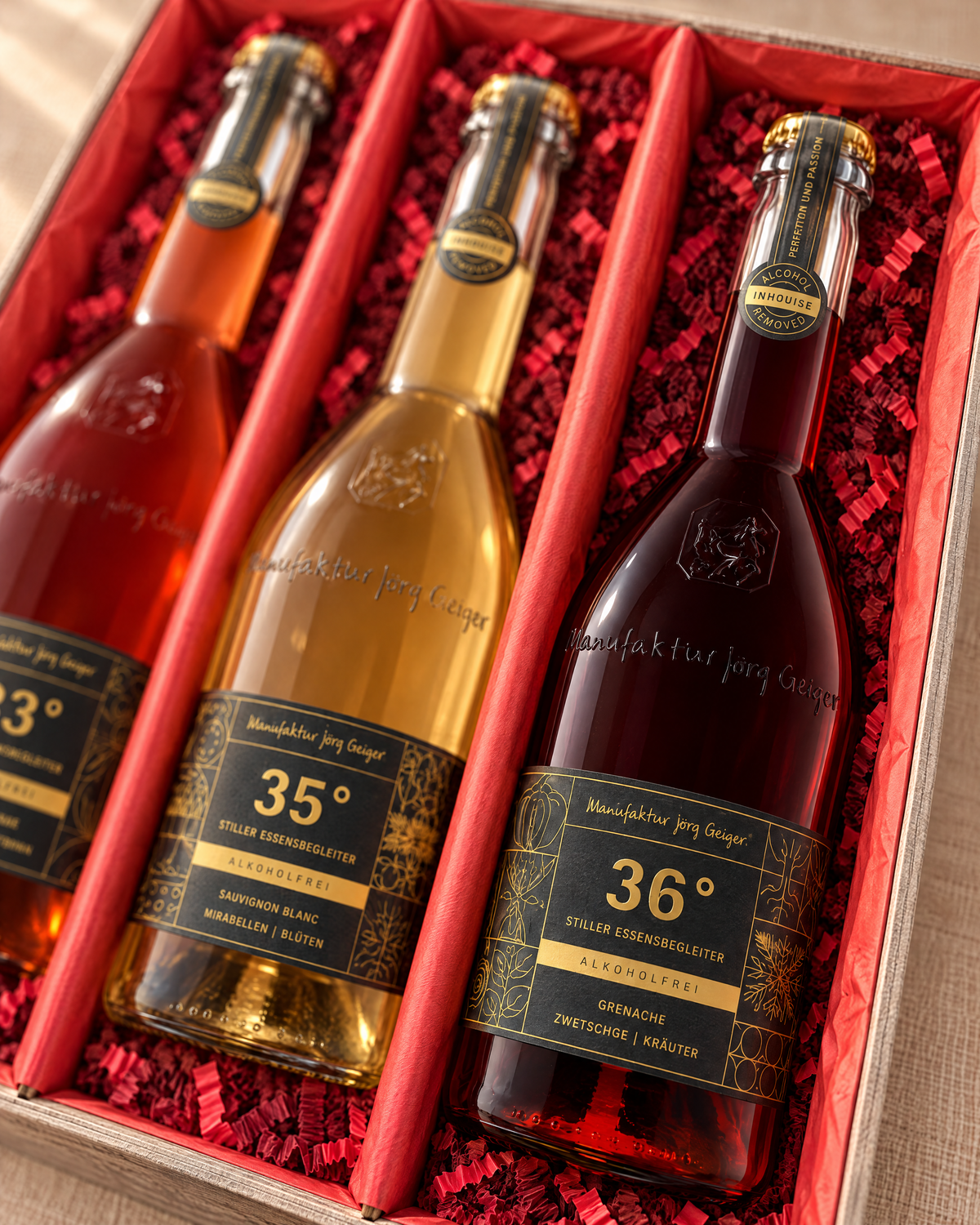 36° Grenache alkoholfrei in der roten Geschenkverpackung des Grad°Wanderung Geschenksets